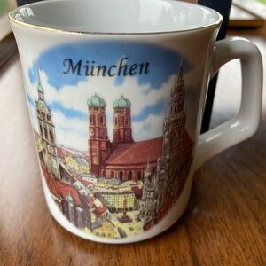 Souvenir Mug Munich Germany Reutter Porzellan Frauenkirche Cathedral Munchen